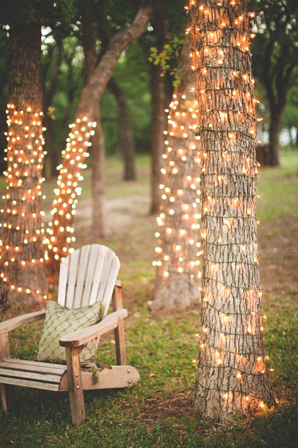 Autumn Wedding Ideas, Outdoor lights look beautiful in crisper weather.