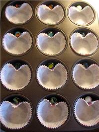 Stationery. Tips for making heart-shaped cupcakes