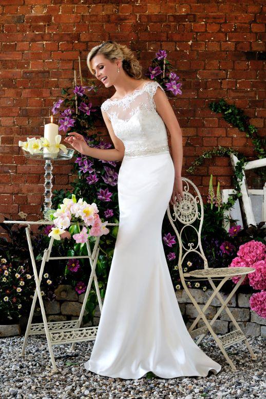 Ashton wedding dress shops