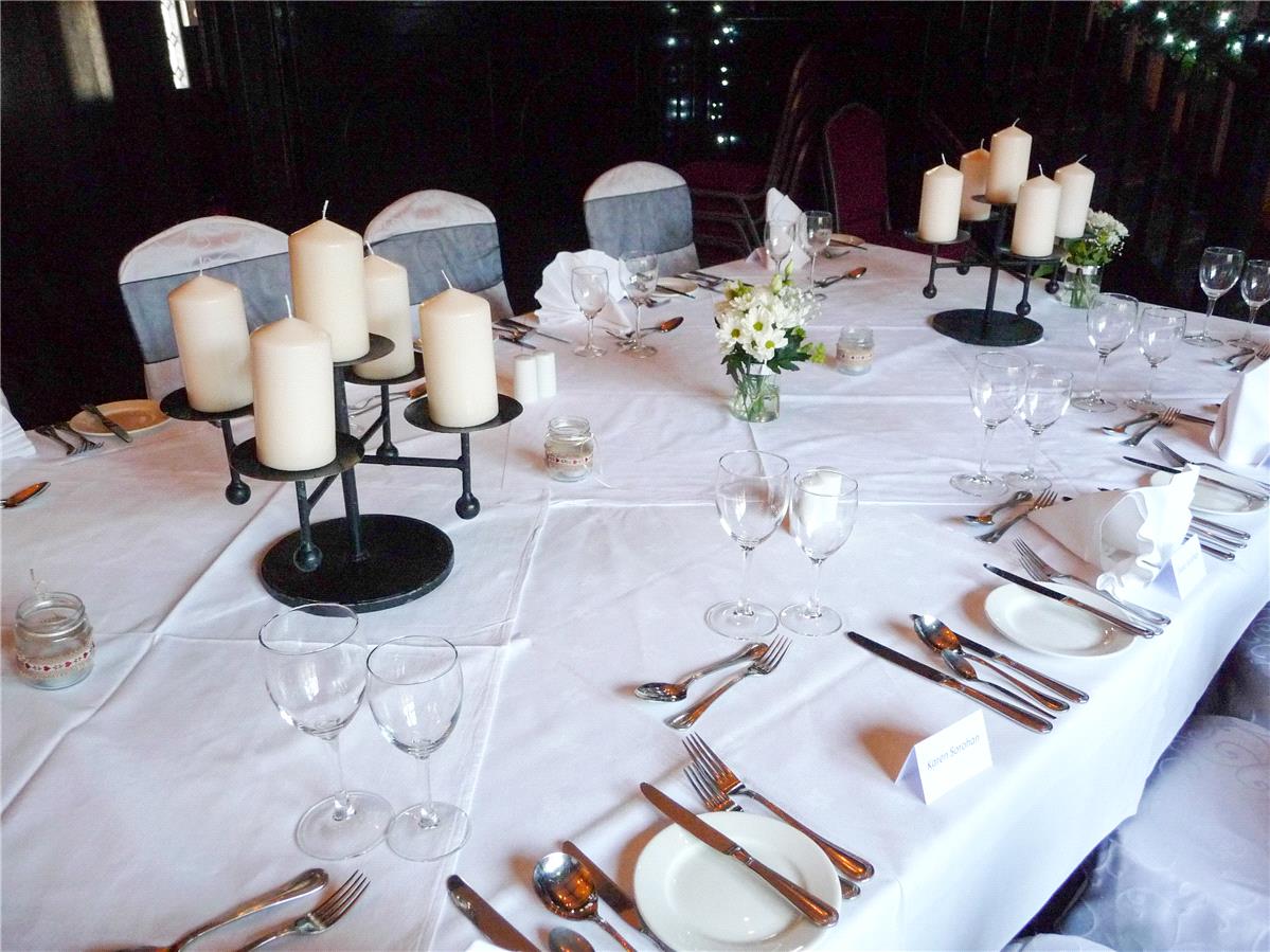 table settings and arrangements