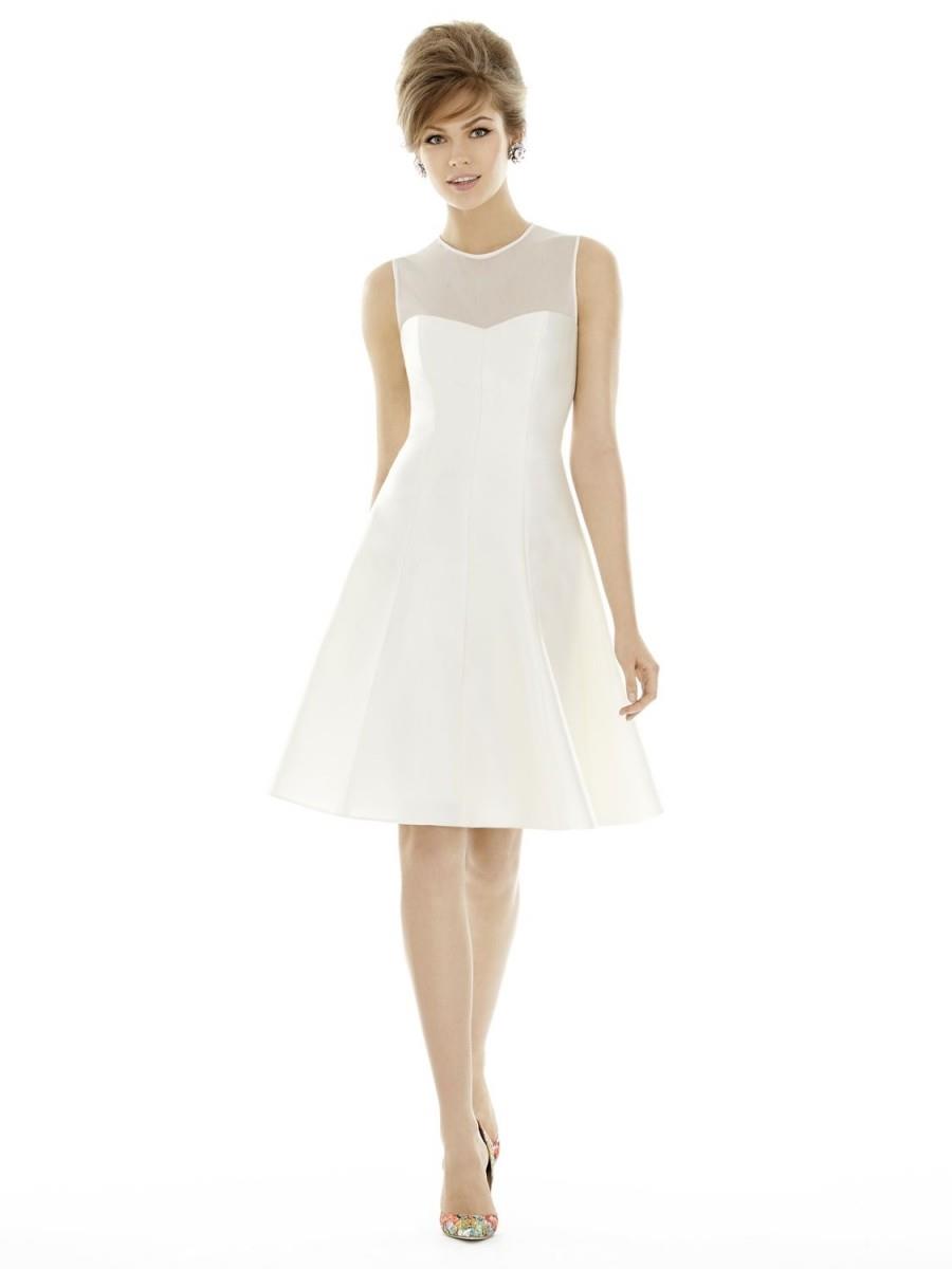 My Stuff, https://www.princessan.com/en/14562-alfred-sung-d694-jewel-neck-short-bridesmaid-dress.htm