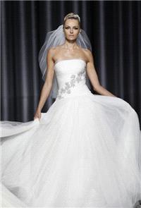 https://www.retroic.com/pronovias/11481-pronovias-fall-2012-strapless-organza-a-line-wedding-dress-w