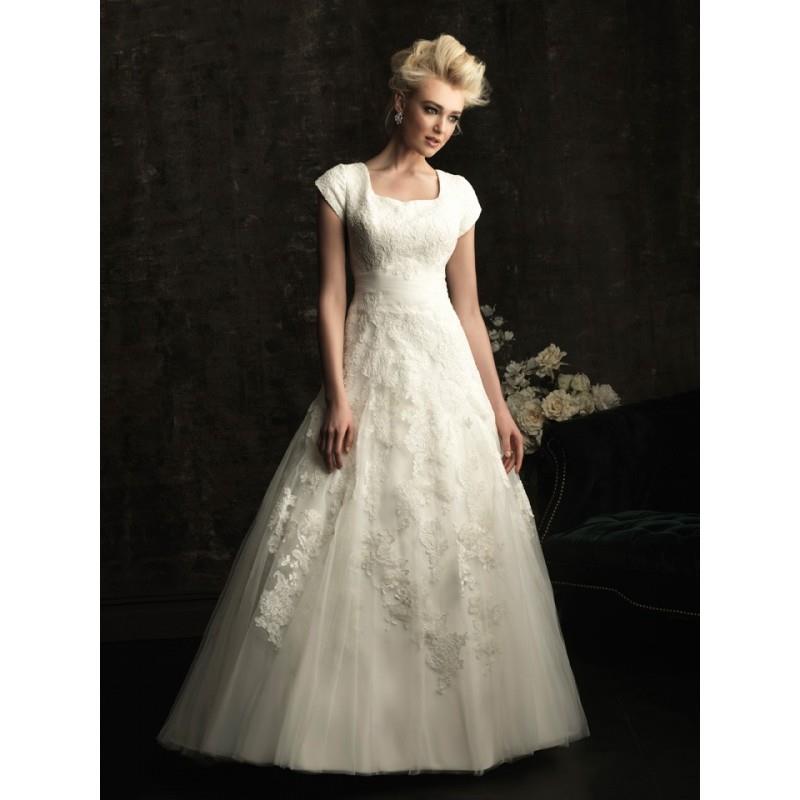 My Stuff, https://www.eudances.com/en/allure-bridals/202-allure-bridals-eliza-m482-modest-lace-weddi