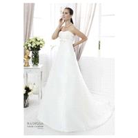 Vestido de novia de Radiosa Modelo 8304 - Tienda nupcial con estilo del cordón