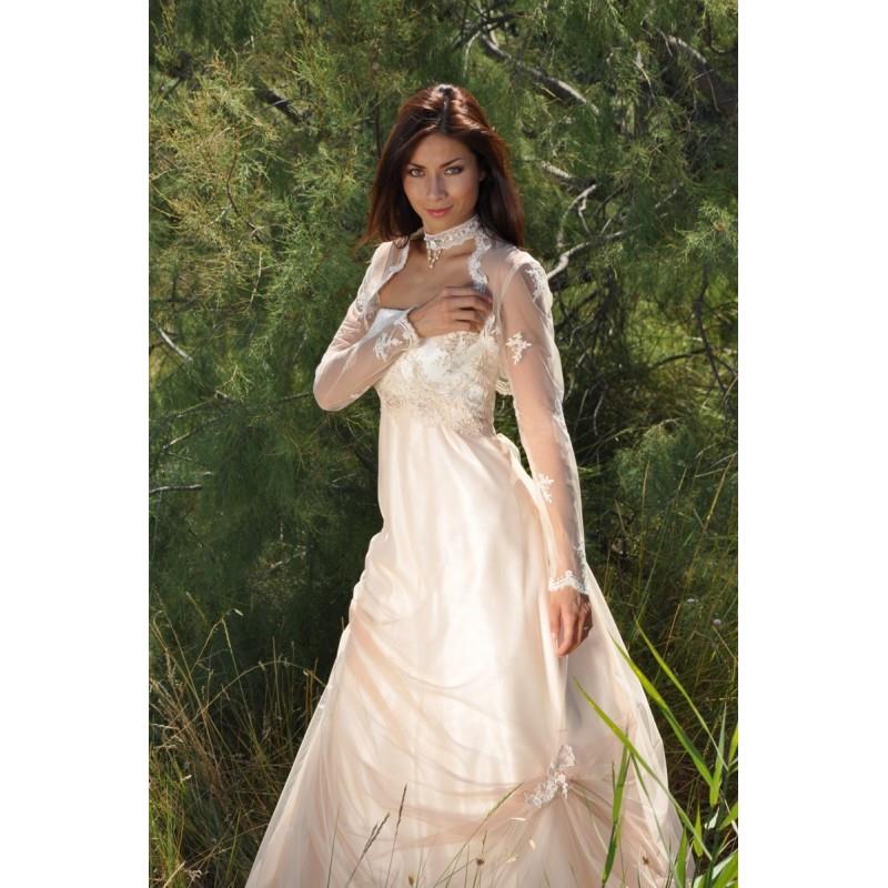 My Stuff, Les Mariées de Provence, Mistral - Superbes robes de mariée pas cher | Robes En solde | Di