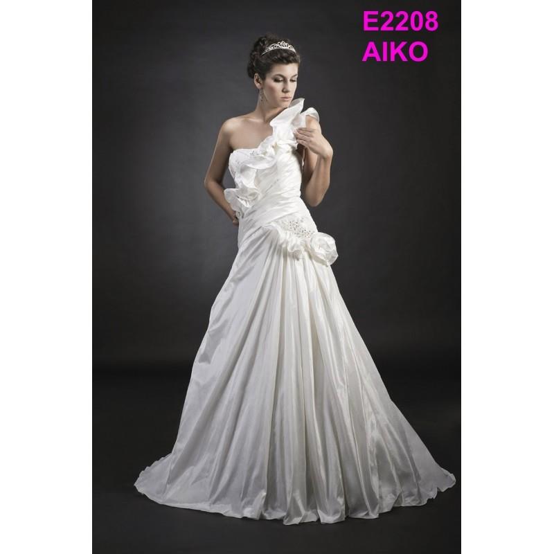 My Stuff, BGP Company - Emy Lee, Aiko - Superbes robes de mariée pas cher | Robes En solde | Divers