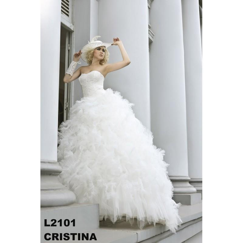 My Stuff, BGP Company - Loanne, Cristina - Superbes robes de mariée pas cher | Robes En solde | Dive
