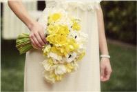 http://www.elizabethannedesigns.com/blog/page/8/bouquet, flowers, daffodil, yellow