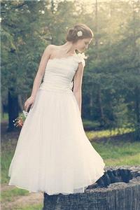 wedding dress, asymmetrical, one shoulder