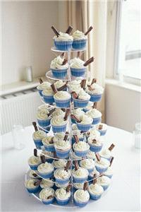 Cakes. Summer wedding? Meet '99 cupcakes from Love my Dress.