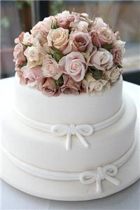 Cakes. white with flowers