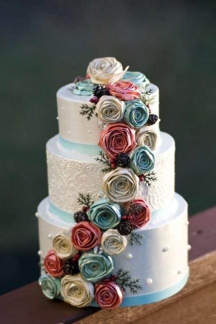 Cakes, colored flowers