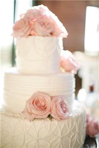 Cakes. Colour matches bridesmaid dresses