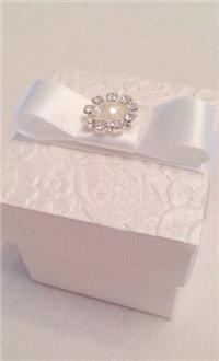 Accessories & Favours