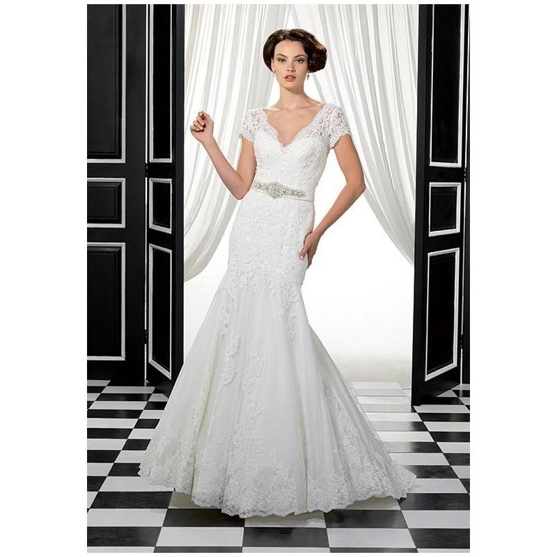 My Stuff, https://www.celermarry.com/eddy-k/6045-eddy-k-77950-wedding-dress-the-knot.html