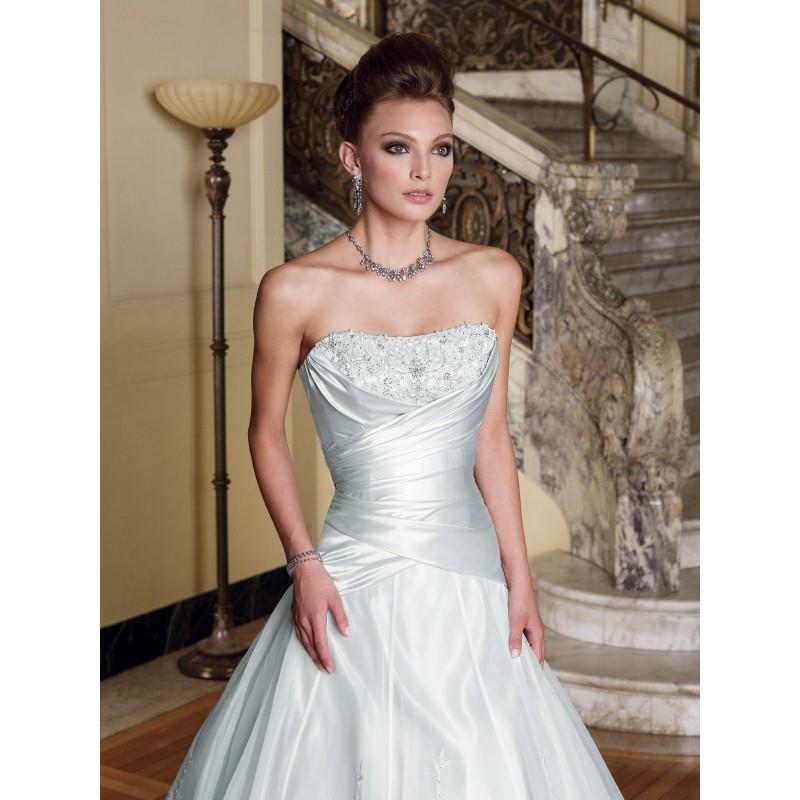 My Stuff, https://www.benemulti.com/en/mon-cheri/5129-mon-cheri-melinda-bridal-gown-2010-mc10melinda