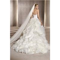 https://www.granddressy.com/en/manuel-mota-for-pronovias/16180-manuel-mota-for-pronovias-2012-escori