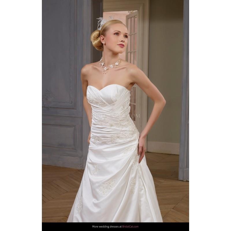 My Stuff, https://www.hochzeitheit.com/15883-point-mariage-fashionable-ceraiste.html