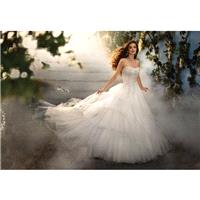 Disney Fairytales by Alfred Angelo, Cinderella - Superbes robes de mariée pas cher | Robes En solde