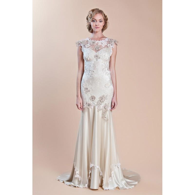 My Stuff, Claire Pettibone - Windsor Rose - Viola 868251 - granddressy.com