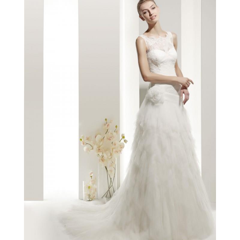 My Stuff, Honorable A-line Straps Lace Hand Made Flowers Sweep/Brush Train Tulle Wedding Dresses - D