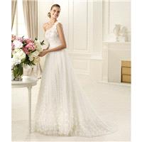 Elegant A-line One Shoulder Hand Made Flowers Sweep/Brush Train Tulle Wedding Dresses - Dressesular.