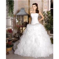 Simple Ball Gown Strapless Ruching Sweep/Brush Train Organza Wedding Dresses - Dressesular.com