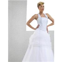 Pia Benelli, Ambiance silver et blanc - Superbes robes de mariée pas cher | Robes En solde | Divers