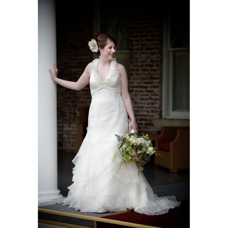 My Stuff, Court Train Ivory V-Neck Wedding Dress Sleeveless Zipper Up Elegant Column Ruffle Tulle Sp
