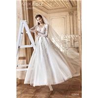Tarik Ediz 2017 G2034 V-Neck Ivory Tulle Ball Gown Sweet Appliques Long Sleeves Sweep Train Bridal D