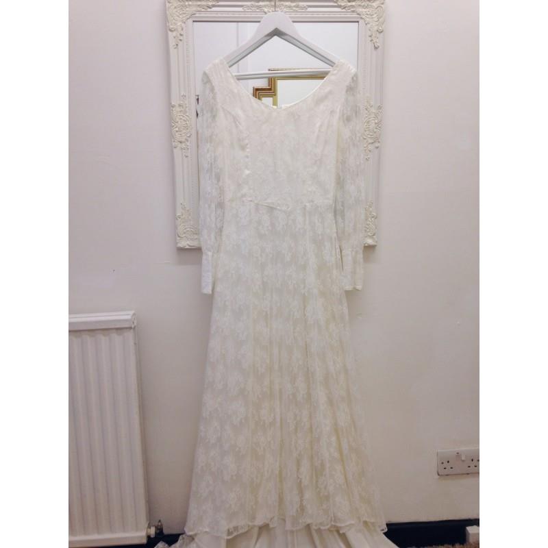 My Stuff, Boho vintage white lace wedding dress with long lace sleeves and full train size UK 12 Boh