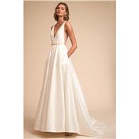 BHLDN Spring/Summer 2018 Octavia Simple Chapel Train Ivory Aline V-Neck Sleeveless with Sash Satin B