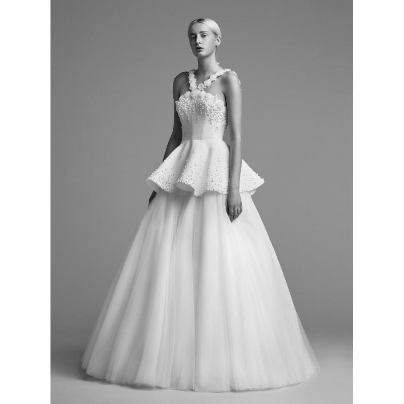 My Stuff, Viktor&Rolf Fall/Winter 2018 Ball Gown Floor-Length Jewel Sleeveless Beading Tulle Vogue I