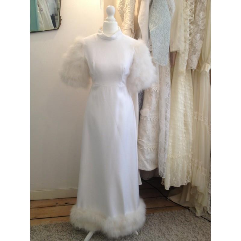 My Stuff, Maribella - True Vintage Wedding Dress White/Ivory Cotton Drill and Glamorous Feather Deta