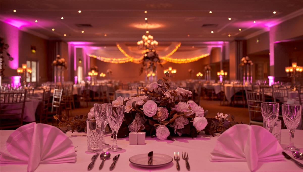 Ballroom, Wedding Reception at Moorpark Ballroom, County Arms, Birr.